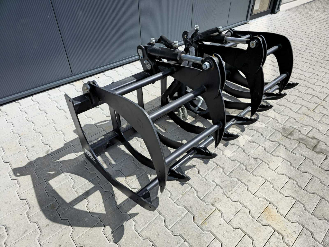 Rhino-cross 72 inch fork grapple - צרופה עבור מכונת בנייה: תמונה 2 Rhino-cross 72 inch fork grapple - צרופה עבור מכונת בנייה: תמונה 2