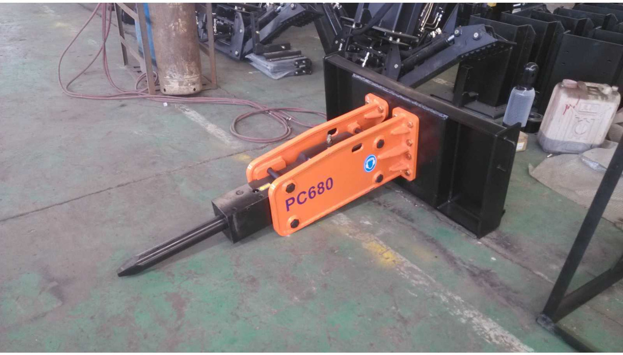 Rhino-cross Hydraulic Breaker - צרופה עבור מכונת בנייה: תמונה 3 Rhino-cross Hydraulic Breaker - צרופה עבור מכונת בנייה: תמונה 3
