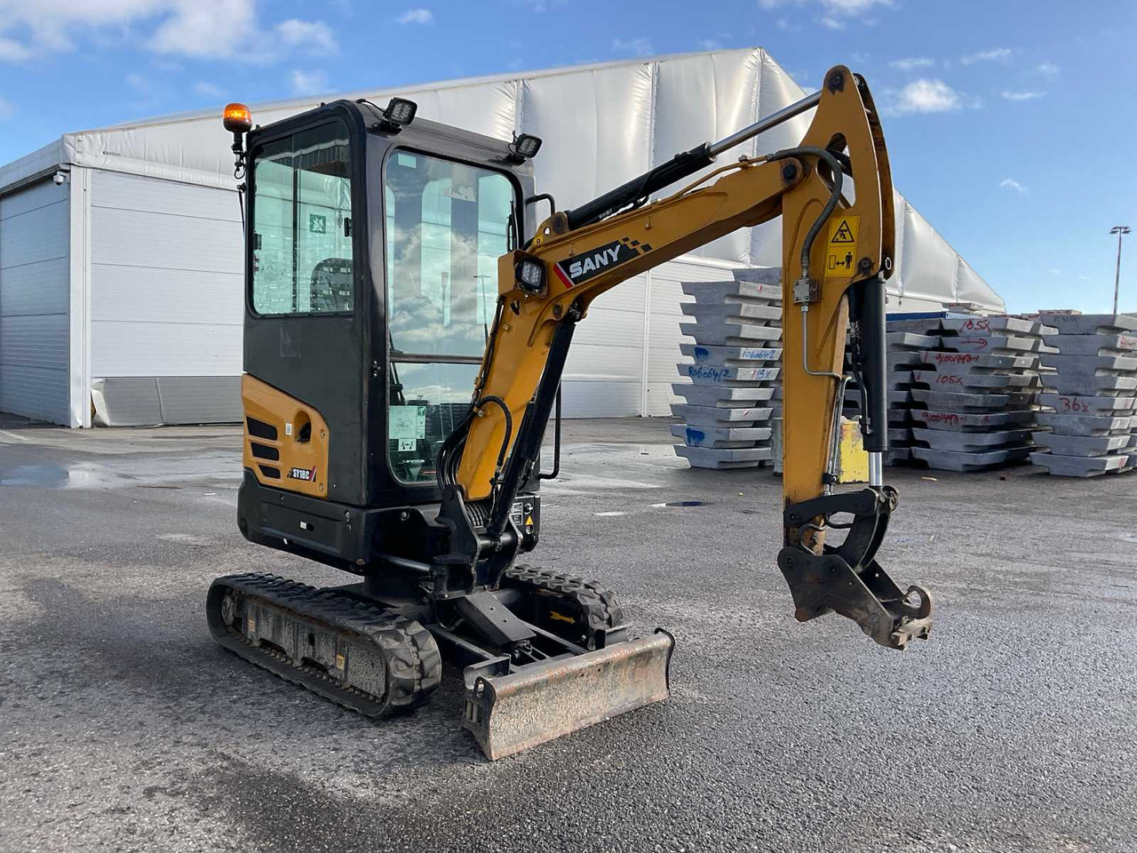 Sany SY18C - מיני מחפר: תמונה 2 Sany SY18C - מיני מחפר: תמונה 2