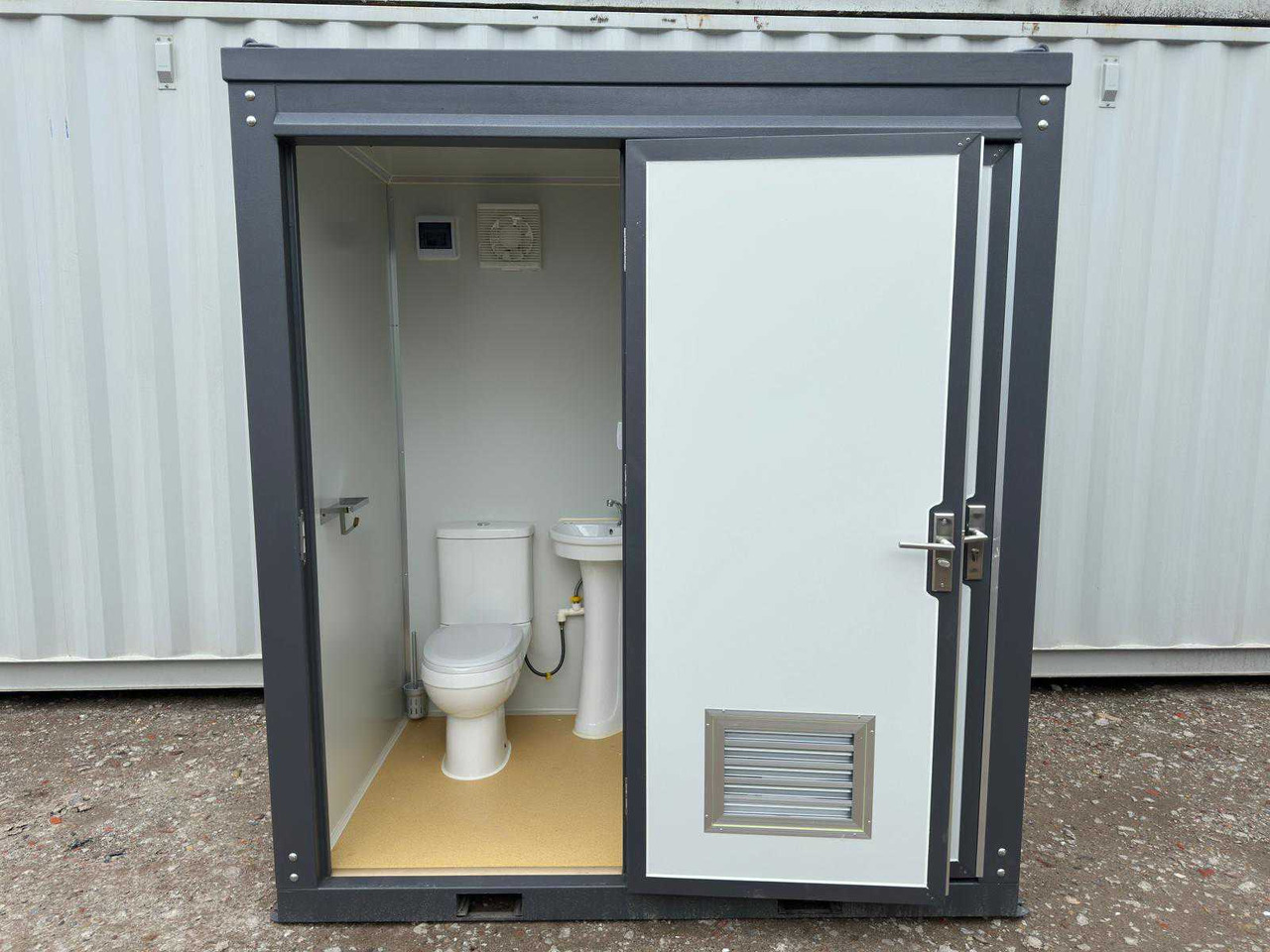 Stahlworks Double - מכולת בנייה: תמונה 4 Stahlworks Double - מכולת בנייה: תמונה 4