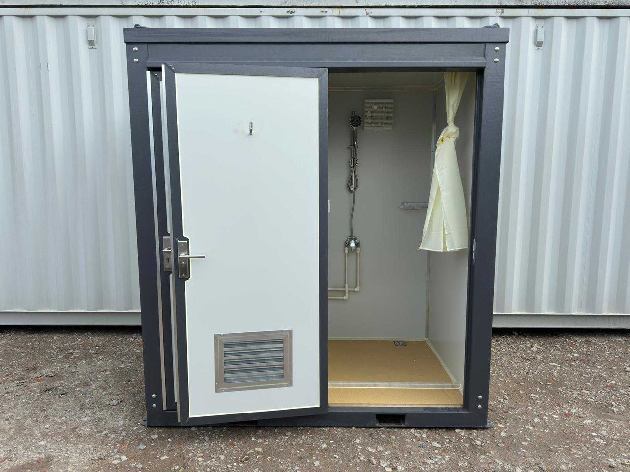 Stahlworks Double - מכולת בנייה: תמונה 4 Stahlworks Double - מכולת בנייה: תמונה 4