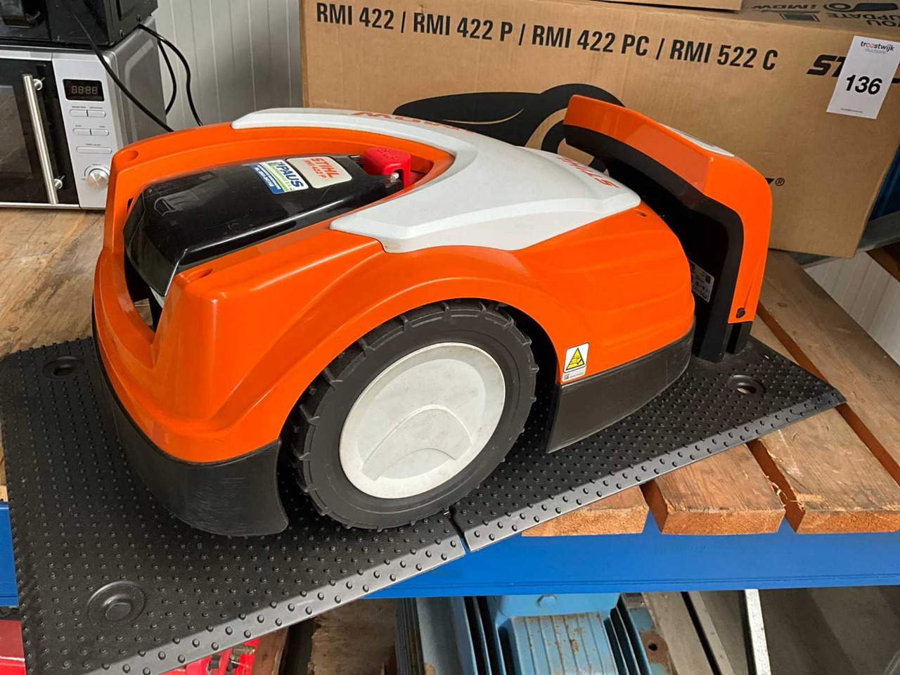 Stihl RMI422.2 - מכסחת גינה: תמונה 1 Stihl RMI422.2 - מכסחת גינה: תמונה 1