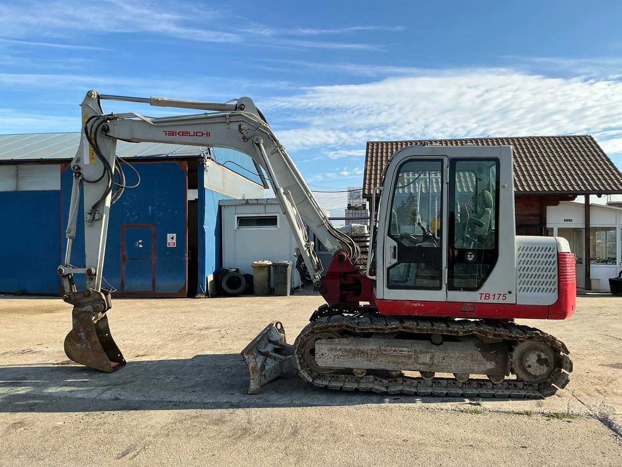 מחפר סורק Takeuchi TB175: תמונה 12