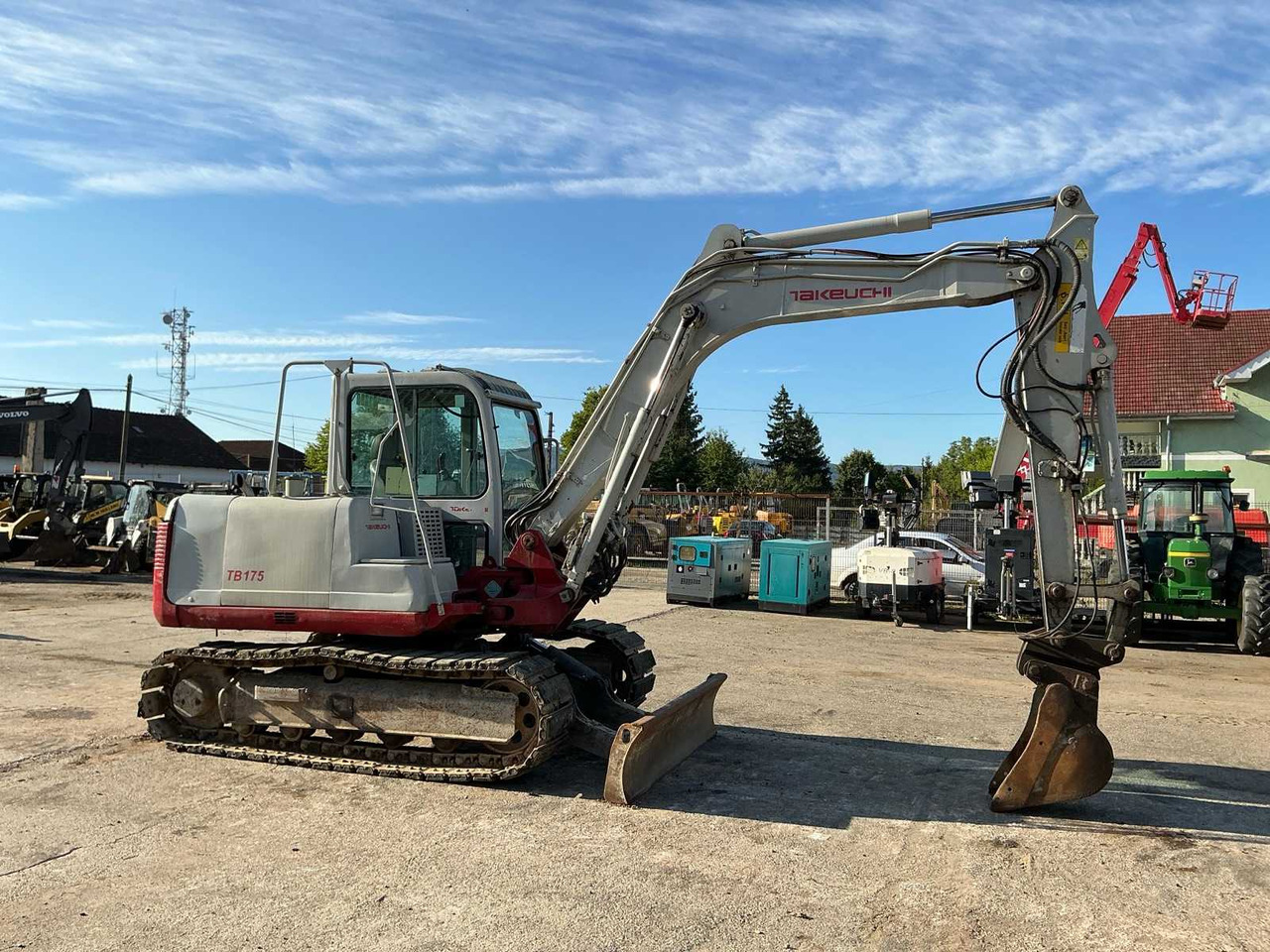 מחפר סורק Takeuchi TB175: תמונה 10