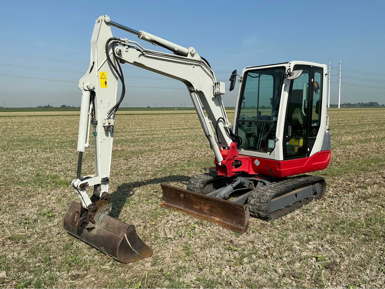 Takeuchi TB235 - מחפר סורק: תמונה 1 Takeuchi TB235 - מחפר סורק: תמונה 1