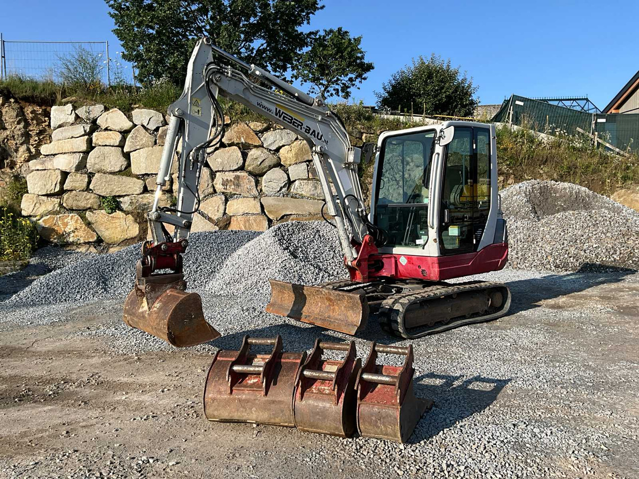 Takeuchi TB235 - מיני מחפר: תמונה 1 Takeuchi TB235 - מיני מחפר: תמונה 1