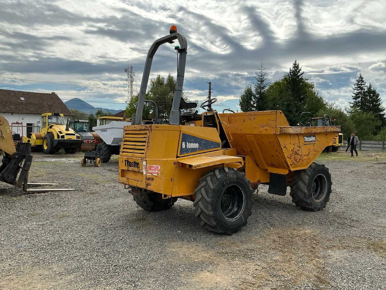 Thwaites 6 tonne - מסיר פסולת: תמונה 1 Thwaites 6 tonne - מסיר פסולת: תמונה 1