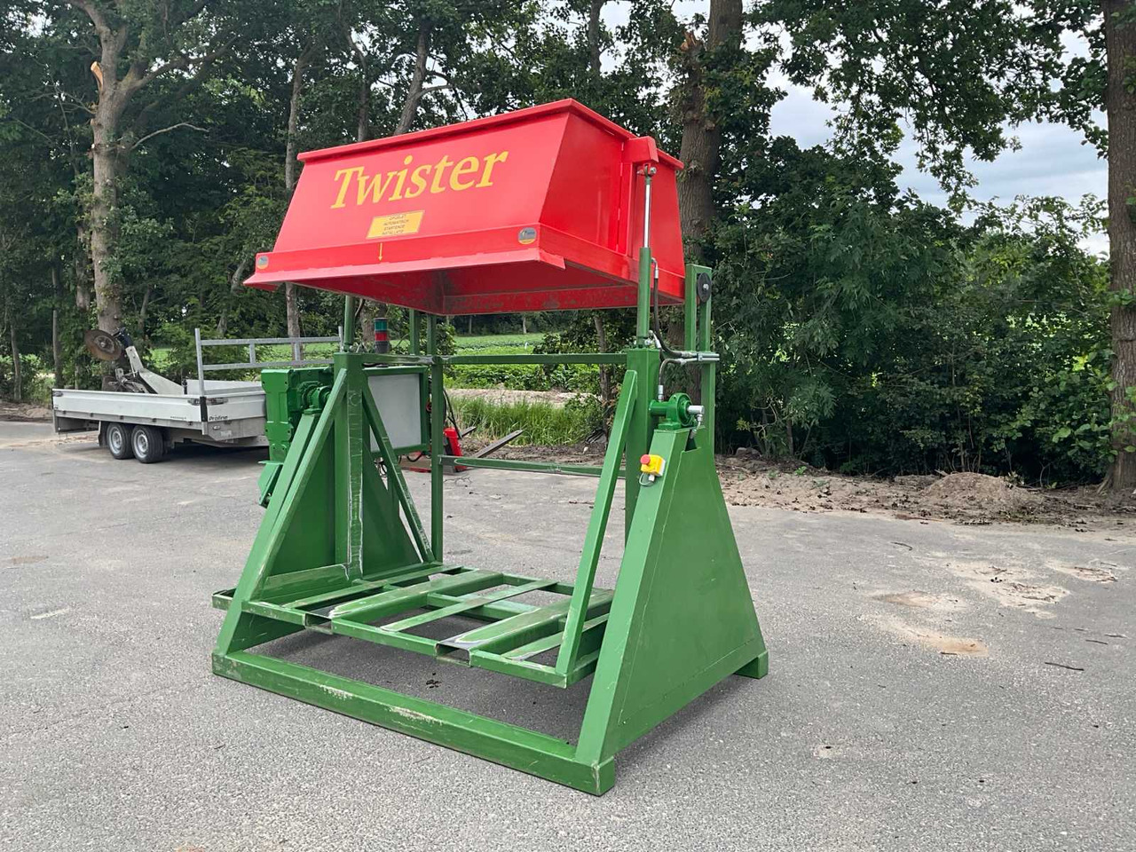 Twister - ציוד לאחר הקציר: תמונה 1 Twister - ציוד לאחר הקציר: תמונה 1