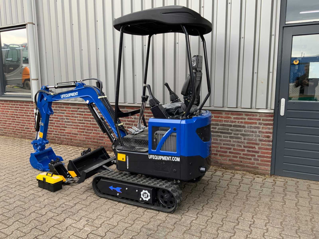 UF EQUIPMENT - 2025 - NM-E15 - MINI EXCAVATOR - מיני מחפר: תמונה 3 UF EQUIPMENT - 2025 - NM-E15 - MINI EXCAVATOR - מיני מחפר: תמונה 3