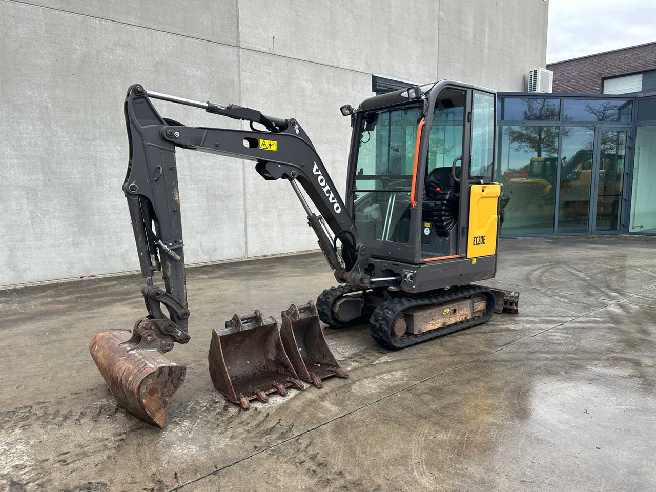 VOLVO - 2020 - EC20E - MINI EXCAVATOR - מיני מחפר: תמונה 1 VOLVO - 2020 - EC20E - MINI EXCAVATOR - מיני מחפר: תמונה 1