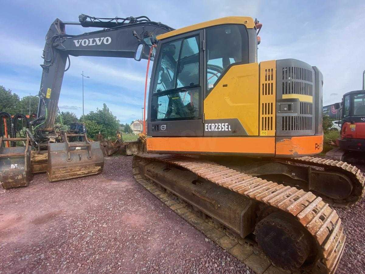 VOLVO ECR 235EL 25 TON CRAWLER EXCAVATOR - מחפר: תמונה 2 VOLVO ECR 235EL 25 TON CRAWLER EXCAVATOR - מחפר: תמונה 2