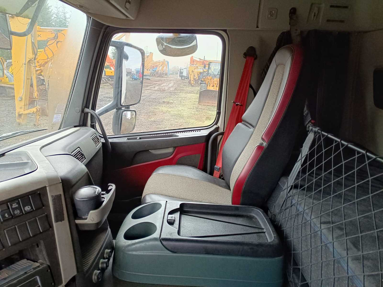 VOLVO FM 450 TRUCK - משאית: תמונה 3 VOLVO FM 450 TRUCK - משאית: תמונה 3