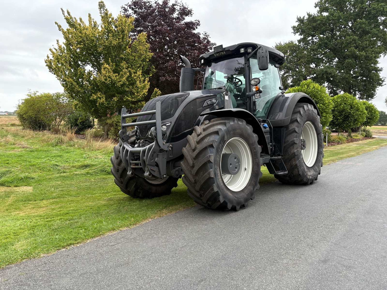 Valtra S354 - טרקטור חקלאי: תמונה 1 Valtra S354 - טרקטור חקלאי: תמונה 1