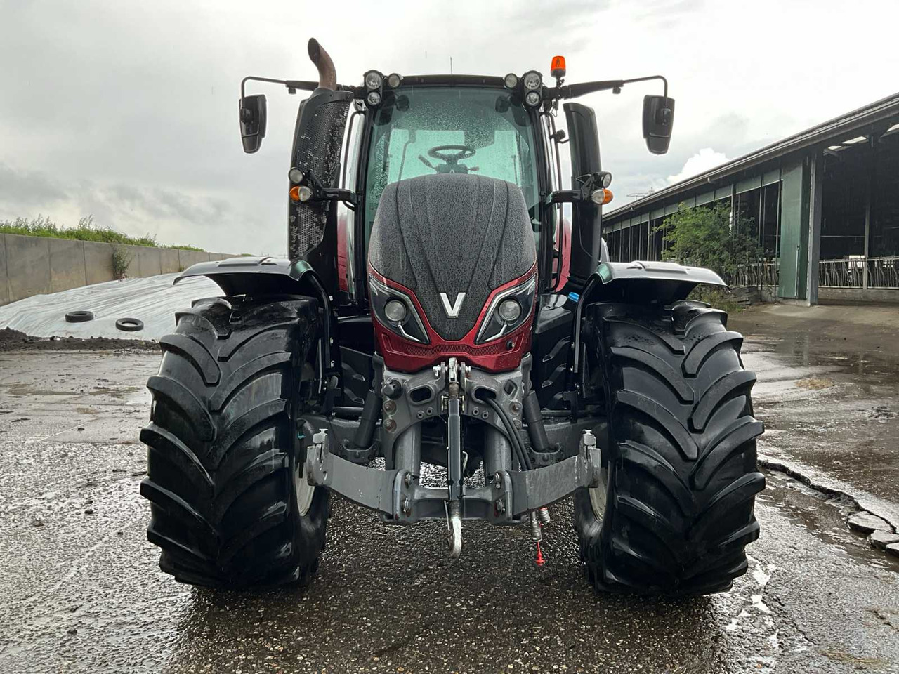 Valtra T214 A - טרקטור חקלאי: תמונה 3 Valtra T214 A - טרקטור חקלאי: תמונה 3