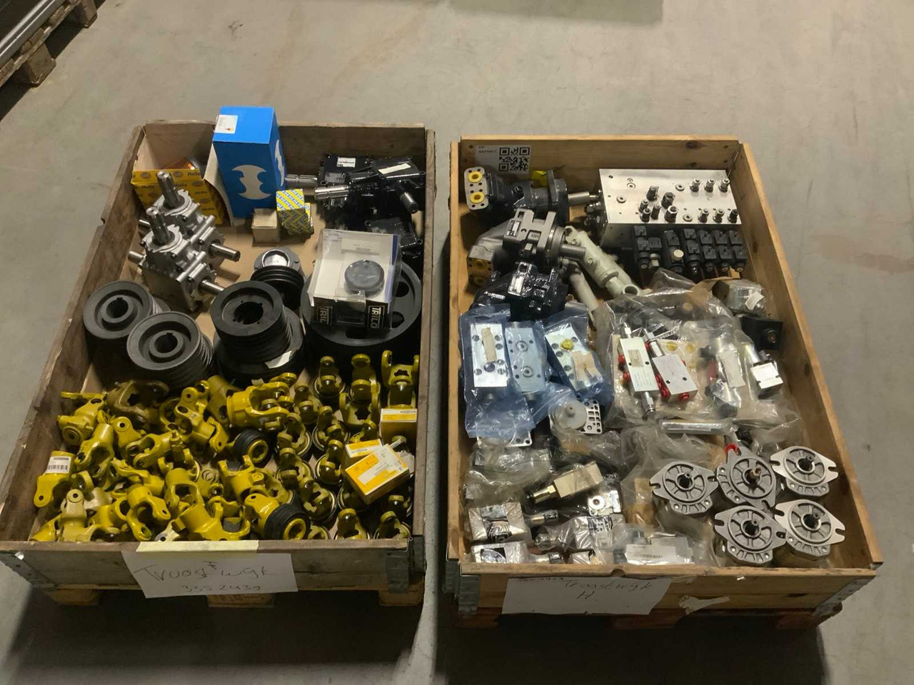 Various parts - מעמיס קדמי לטרקטור: תמונה 1 Various parts - מעמיס קדמי לטרקטור: תמונה 1