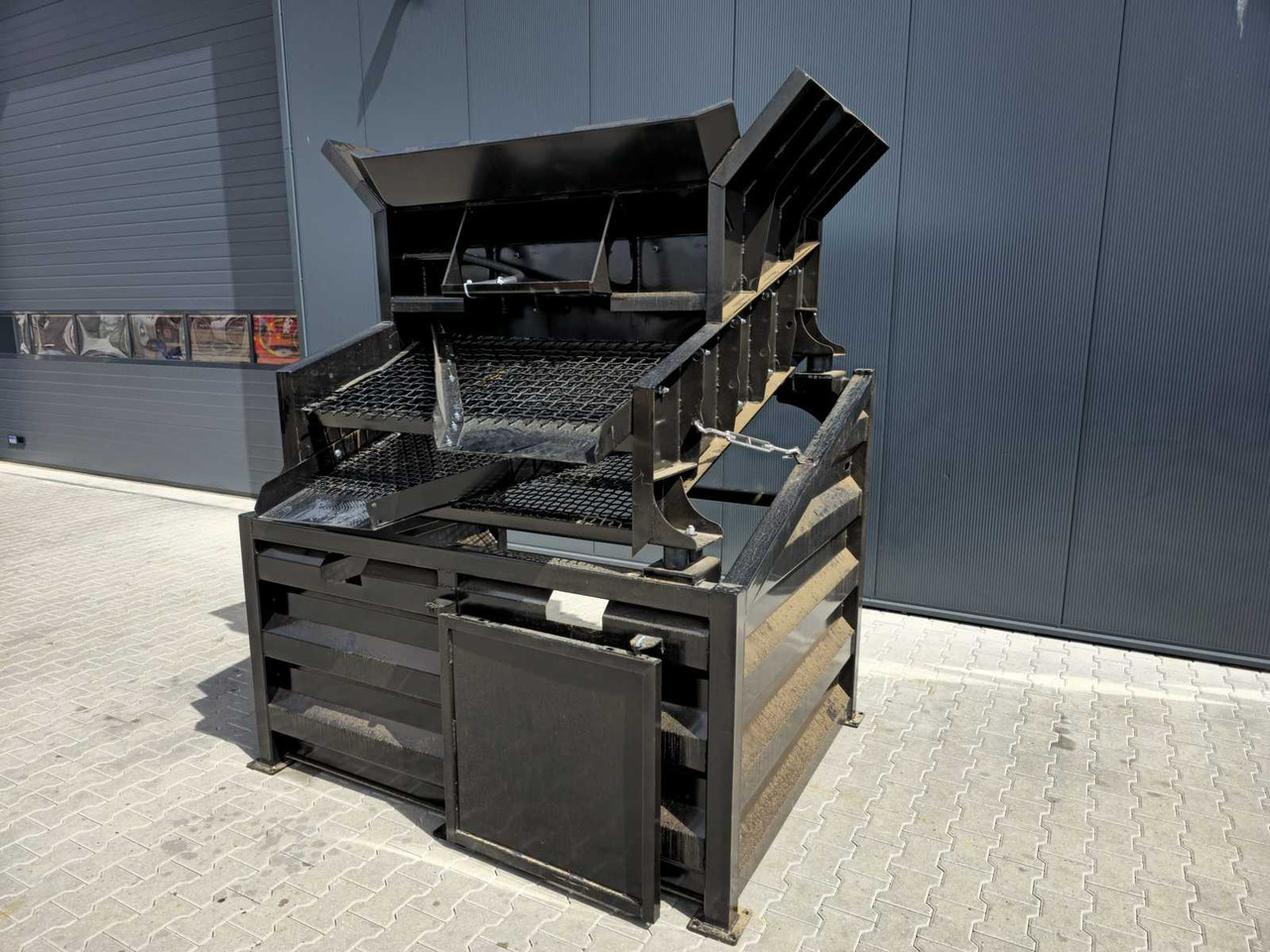 Vibratory Screener - מכונות אחרות: תמונה 1 Vibratory Screener - מכונות אחרות: תמונה 1