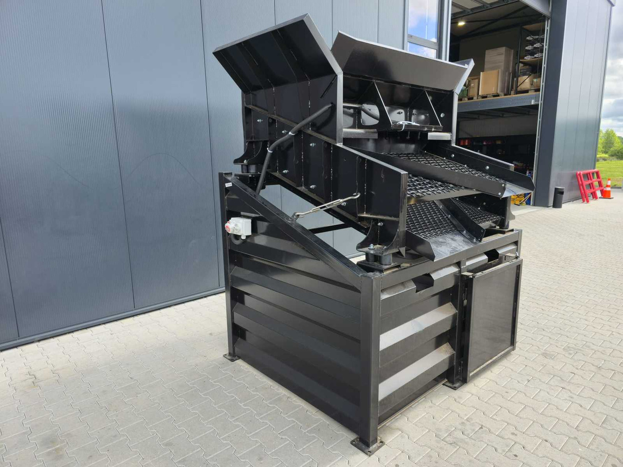 Vibratory Screener - מכונות אחרות: תמונה 3 Vibratory Screener - מכונות אחרות: תמונה 3