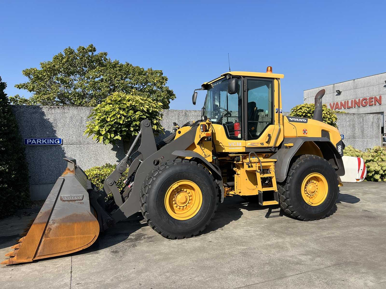 Volvo L90G - מעמיס גלגלים: תמונה 1 Volvo L90G - מעמיס גלגלים: תמונה 1