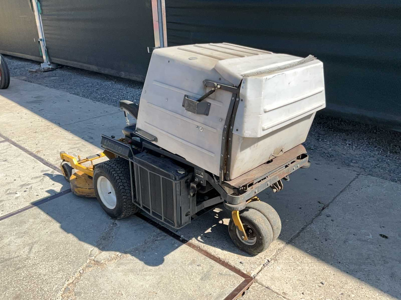 Walker MDDGHS - מכסחת גינה: תמונה 3 Walker MDDGHS - מכסחת גינה: תמונה 3