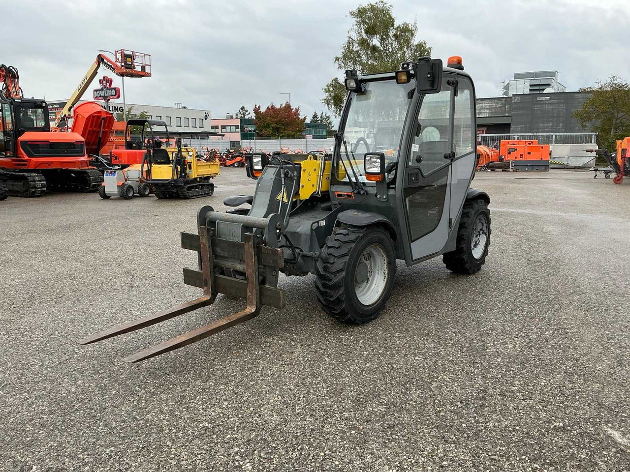 Weidemann Kramer 4512CC - מעמיס היגוי החלקה: תמונה 1 Weidemann Kramer 4512CC - מעמיס היגוי החלקה: תמונה 1