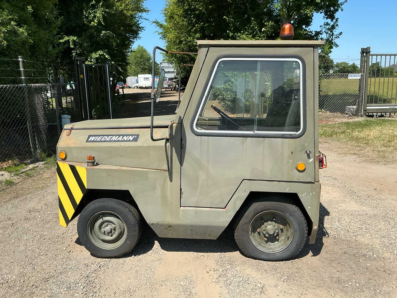 Wiedeman DS-30 - טרקטור חקלאי: תמונה 2 Wiedeman DS-30 - טרקטור חקלאי: תמונה 2