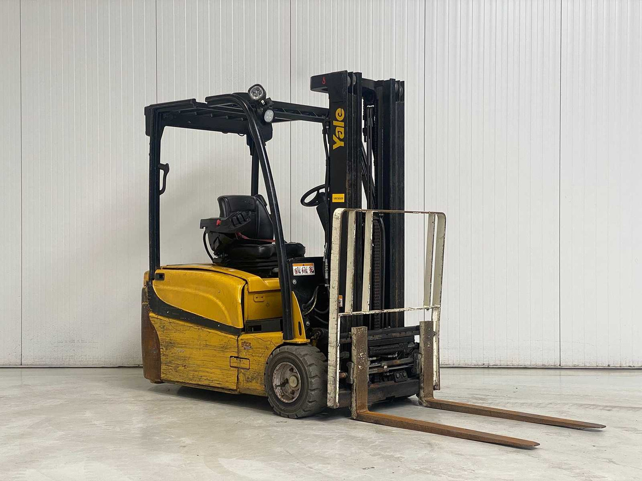 YALE - ERP20VT LWB - FORKLIFT TRIPLEX - FORK POSITIONER - FREELIFT - SIDESHIFT - מלגזה: תמונה 2 YALE - ERP20VT LWB - FORKLIFT TRIPLEX - FORK POSITIONER - FREELIFT - SIDESHIFT - מלגזה: תמונה 2