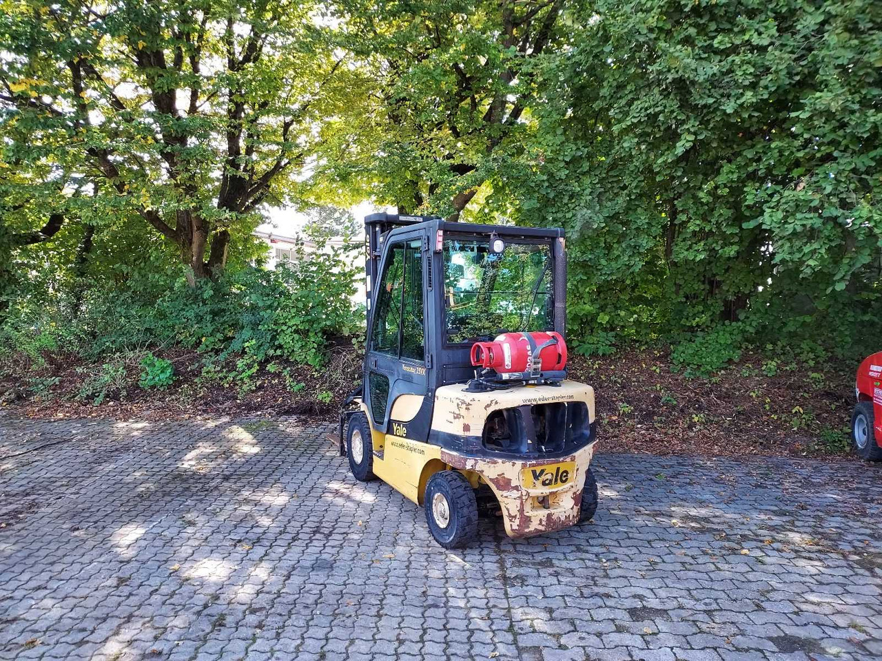 YALE GLP25VX V2420 FORKLIFT - מלגזה: תמונה 3 YALE GLP25VX V2420 FORKLIFT - מלגזה: תמונה 3