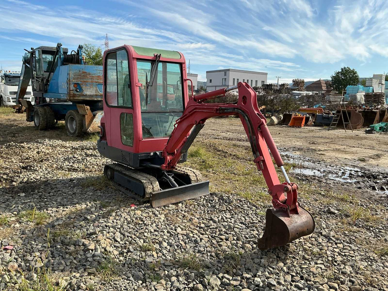 מיני מחפר Yanmar B15 - 3: תמונה 6