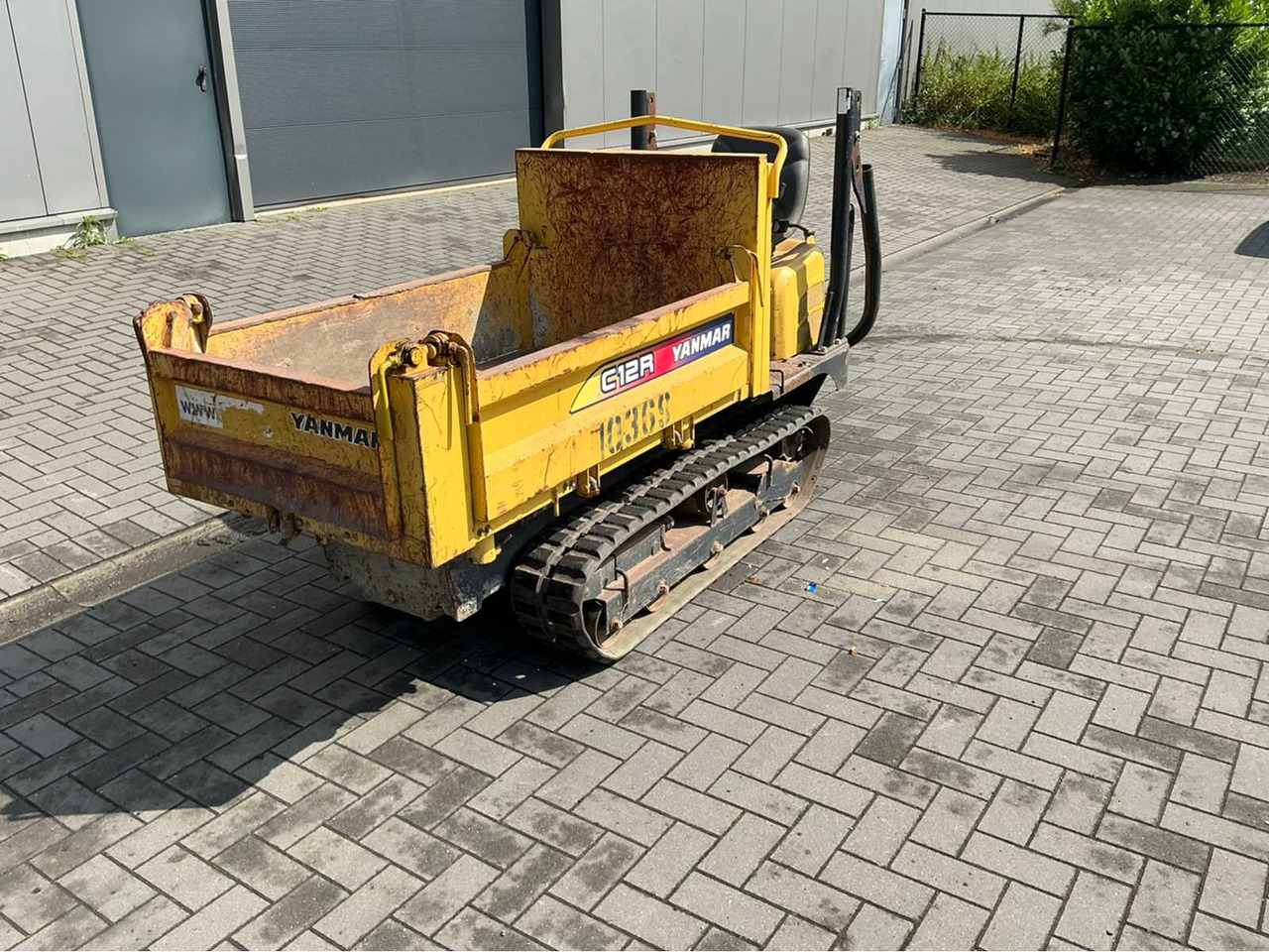 Yanmar C12R - מסיר פסולת: תמונה 1 Yanmar C12R - מסיר פסולת: תמונה 1