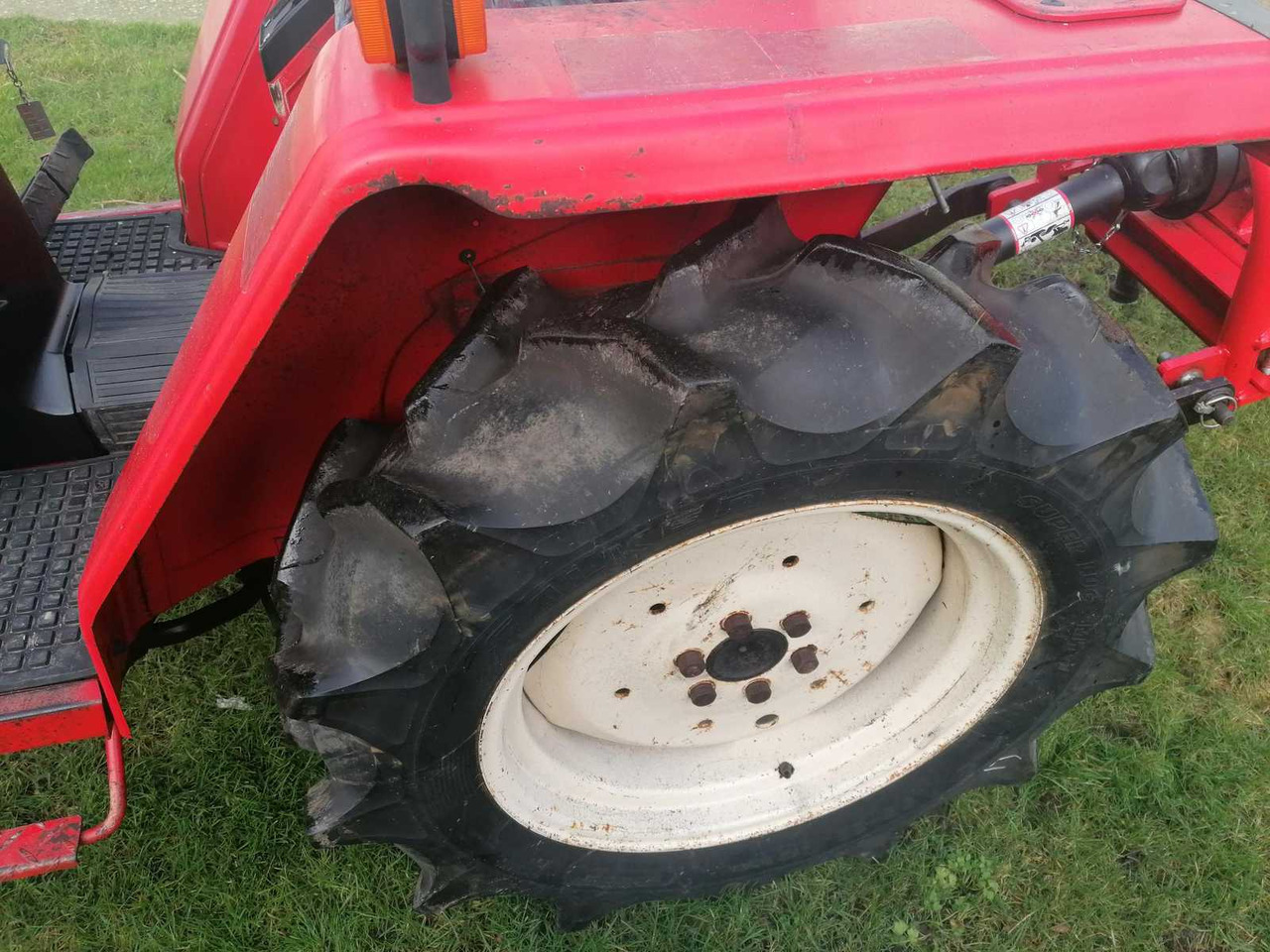 טרקטור קומפקטי Yanmar F20D: תמונה 10