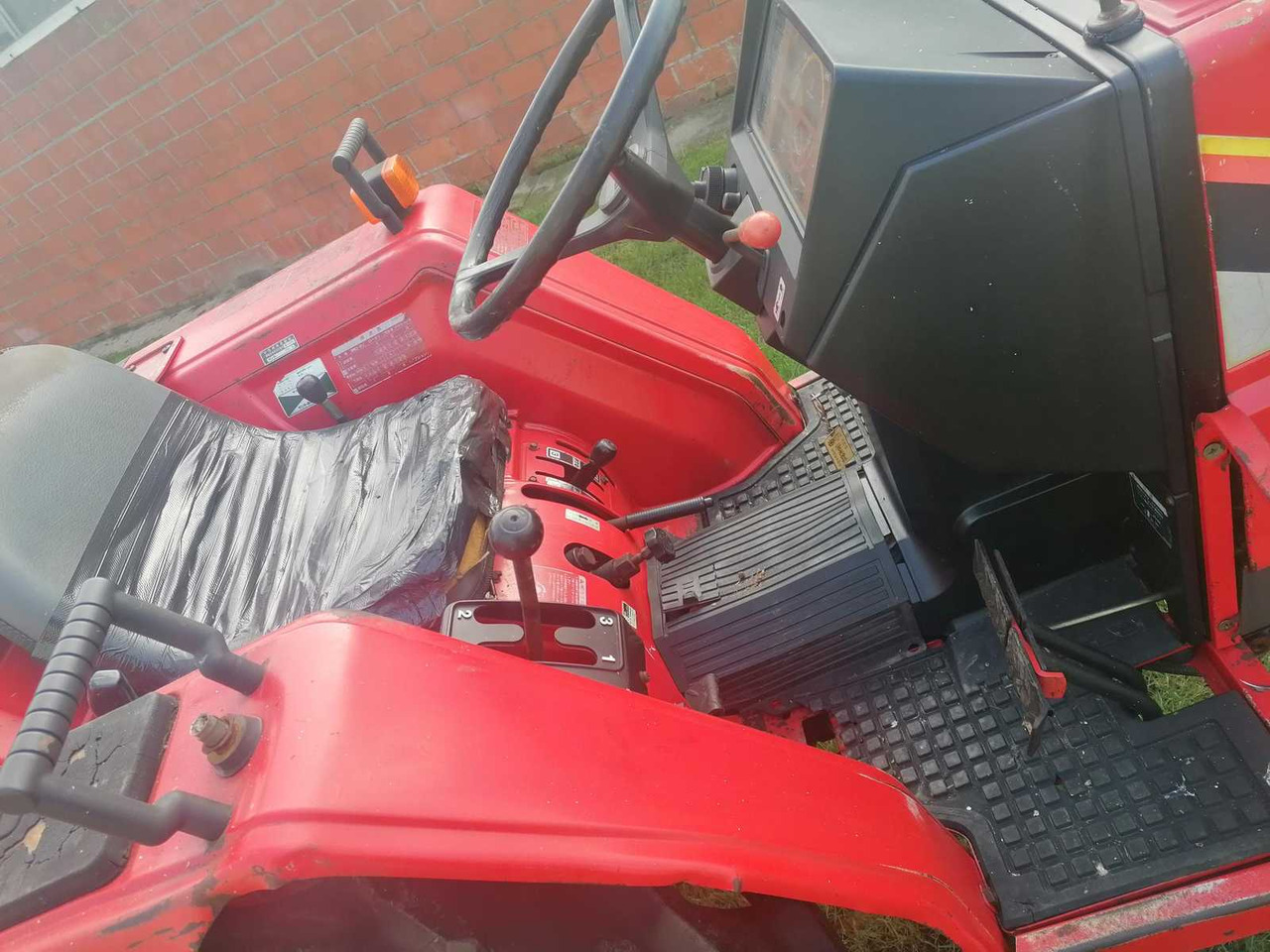 טרקטור קומפקטי Yanmar F20D: תמונה 6