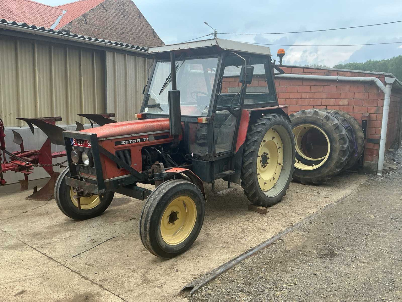 Zetor 7011 - טרקטור חקלאי: תמונה 1 Zetor 7011 - טרקטור חקלאי: תמונה 1