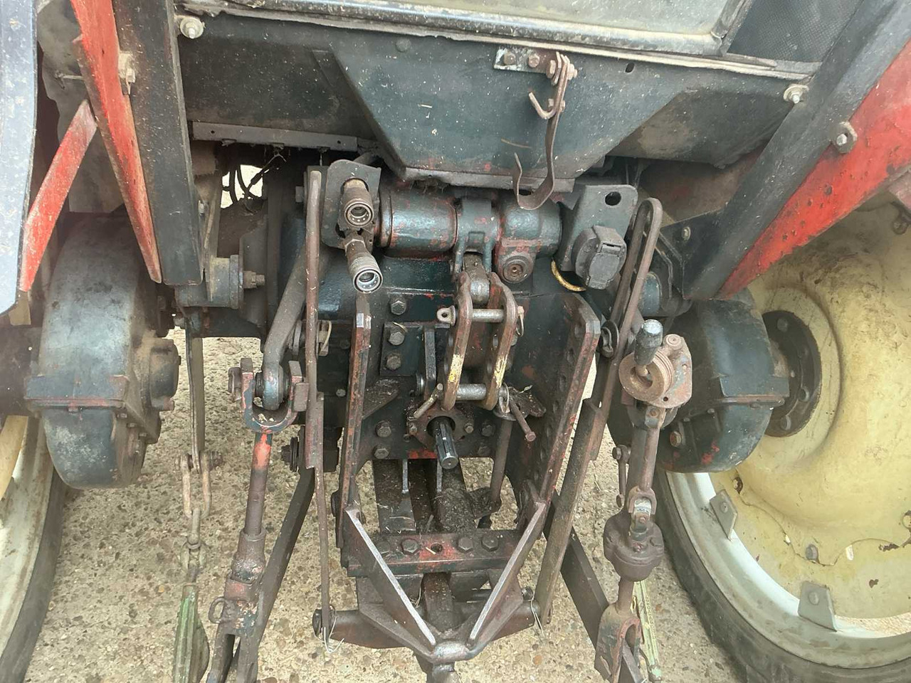 Zetor 7011 - טרקטור חקלאי: תמונה 5 Zetor 7011 - טרקטור חקלאי: תמונה 5