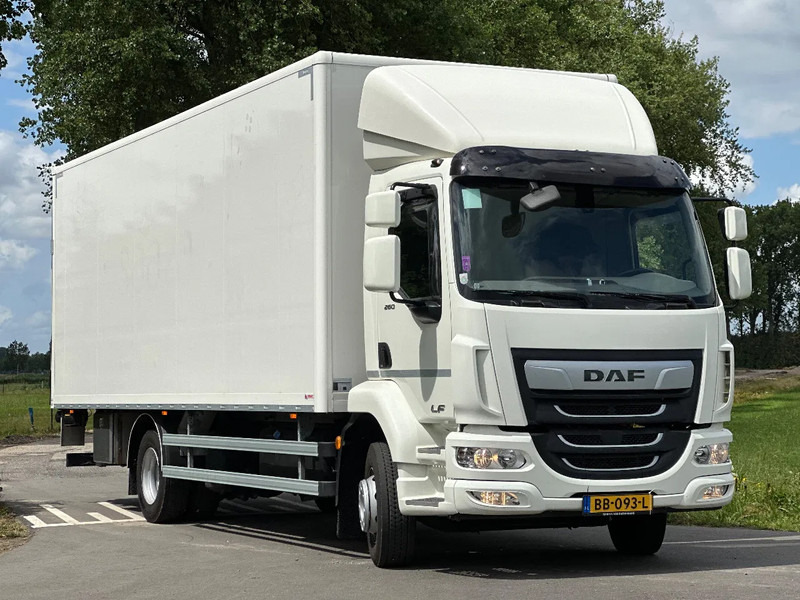 DAF LF 260 LF 260.14 EURO6. 2023. 83447km 720x248x235. 7233kg Laadvermogen!! - משאית תיבה: תמונה 2 DAF LF 260 LF 260.14 EURO6. 2023. 83447km 720x248x235. 7233kg Laadvermogen!! - משאית תיבה: תמונה 2