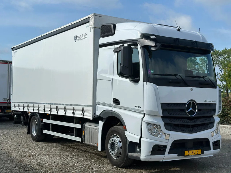 Mercedes-Benz Actros 1843 ACTROS 1843L 2022. 183432km Schuifzeil met Laadklep 2000kg - משאית וילונות צד: תמונה 2 Mercedes-Benz Actros 1843 ACTROS 1843L 2022. 183432km Schuifzeil met Laadklep 2000kg - משאית וילונות צד: תמונה 2