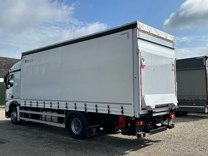 Mercedes-Benz Actros 1843 ACTROS 1843L 2022. 183432km Schuifzeil met Laadklep 2000kg - משאית וילונות צד: תמונה 5 Mercedes-Benz Actros 1843 ACTROS 1843L 2022. 183432km Schuifzeil met Laadklep 2000kg - משאית וילונות צד: תמונה 5