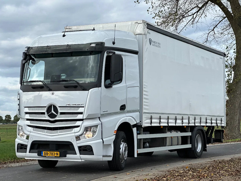 Mercedes-Benz Actros ACTROS 1843L 2022. 183432km Schuifzeil met Laadklep 2000kg - משאית וילונות צד: תמונה 1 Mercedes-Benz Actros ACTROS 1843L 2022. 183432km Schuifzeil met Laadklep 2000kg - משאית וילונות צד: תמונה 1