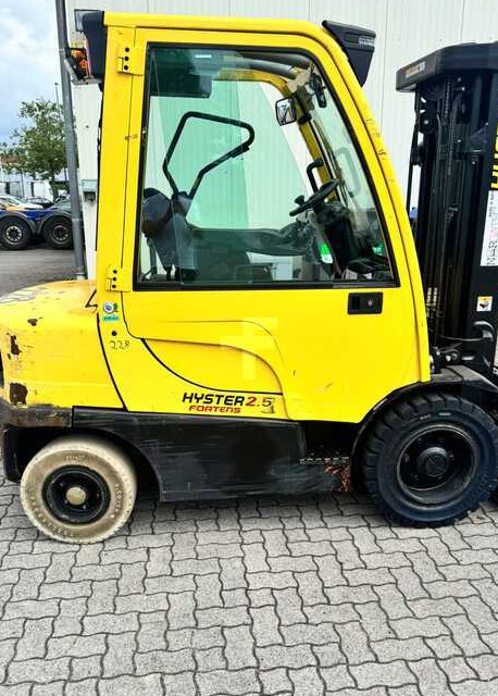 Hyster H2.5FT - מלגזת סולר: תמונה 1 Hyster H2.5FT - מלגזת סולר: תמונה 1