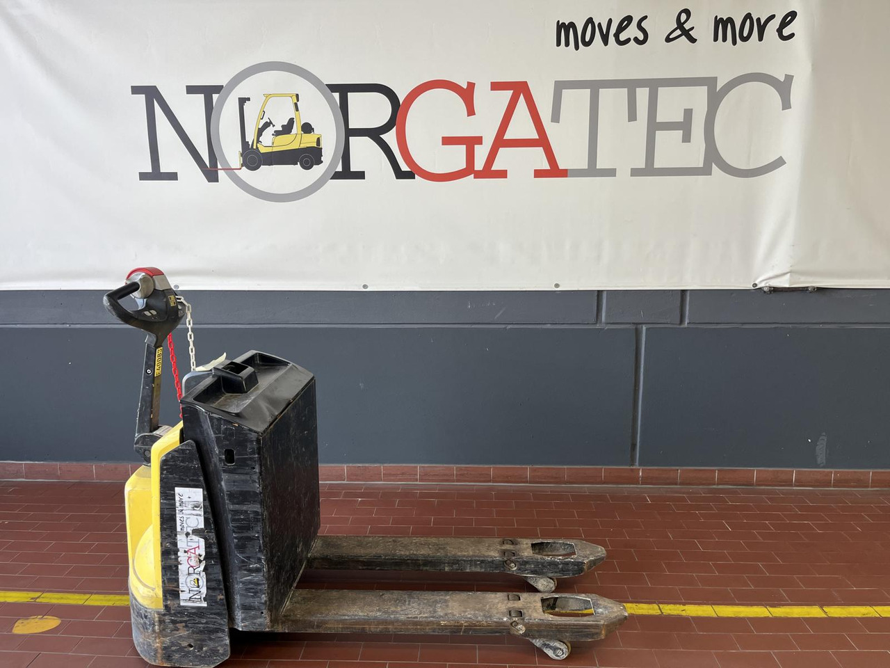 Hyster P1.8 - משאית משטחים: תמונה 1 Hyster P1.8 - משאית משטחים: תמונה 1