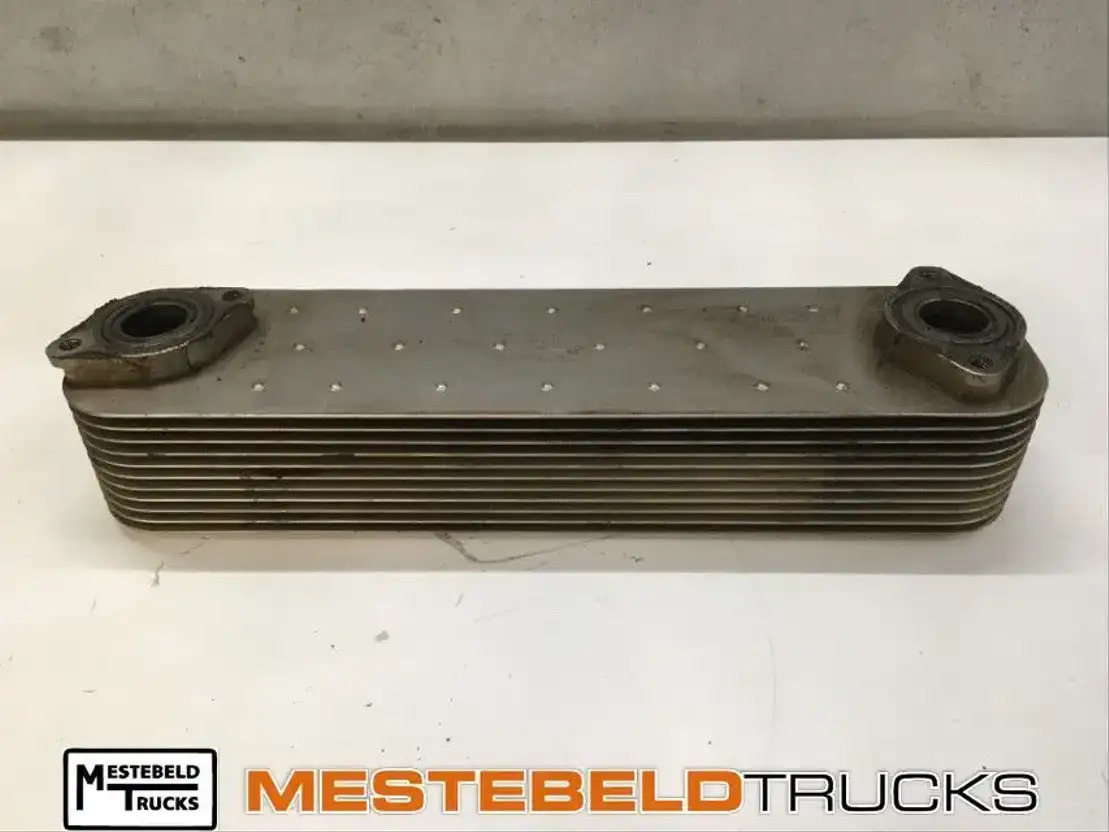 Iveco Oliekoeler cursor 13 - מנוע וחלקים עבור משאית: תמונה 1 Iveco Oliekoeler cursor 13 - מנוע וחלקים עבור משאית: תמונה 1