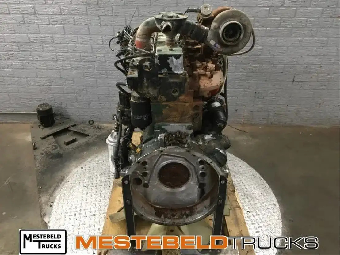 Komatsu Motor Cummins 8.3 ltr - מנוע עבור משאית: תמונה 1 Komatsu Motor Cummins 8.3 ltr - מנוע עבור משאית: תמונה 1