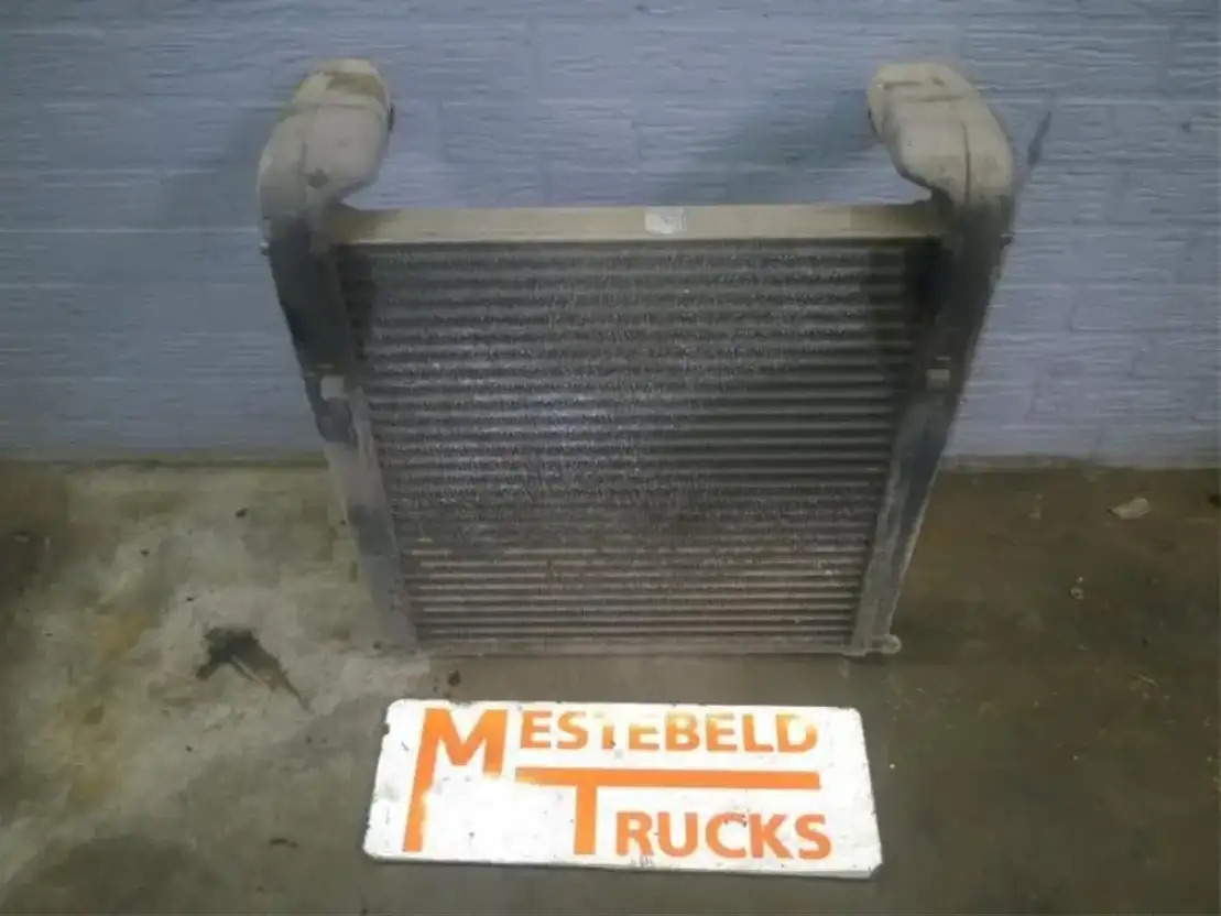 MAN Intercooler L2000 - מערכת קירור עבור משאית: תמונה 1 MAN Intercooler L2000 - מערכת קירור עבור משאית: תמונה 1