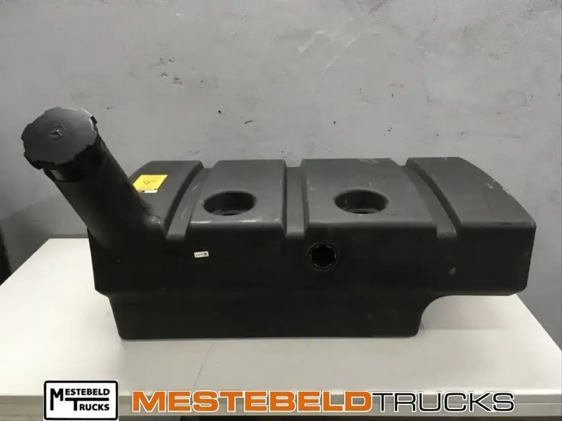 Mercedes-Benz Brandstoftank Atego 130 Liter  - מכל דלק עבור משאית: תמונה 1 Mercedes-Benz Brandstoftank Atego 130 Liter  - מכל דלק עבור משאית: תמונה 1