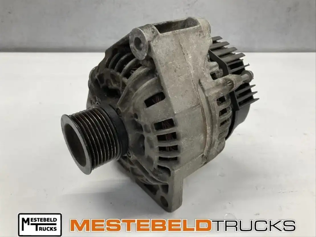 Mercedes-Benz Dynamo 28V 40/100 V - מנוע עבור משאית: תמונה 1 Mercedes-Benz Dynamo 28V 40/100 V - מנוע עבור משאית: תמונה 1