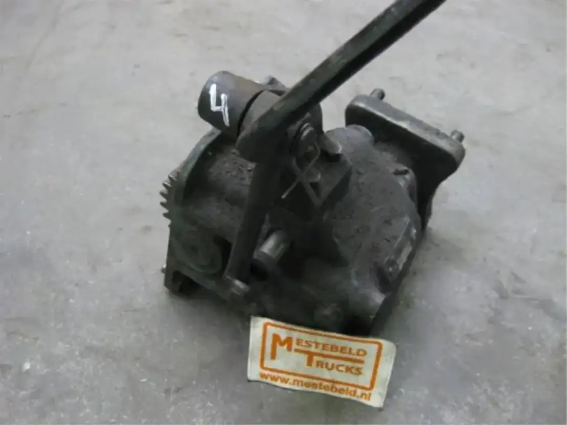 Mercedes-Benz PTO 813 - חלקי הידרוליקה עבור משאית: תמונה 1 Mercedes-Benz PTO 813 - חלקי הידרוליקה עבור משאית: תמונה 1