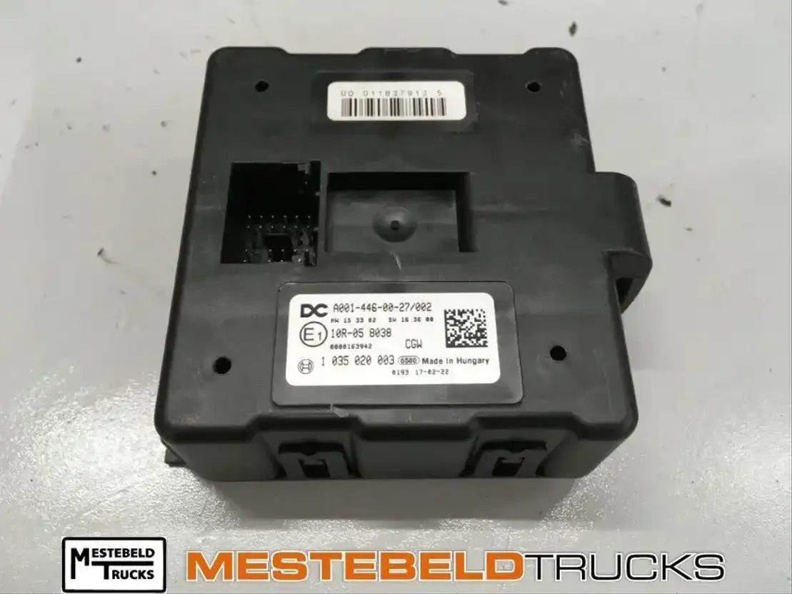 Mercedes-Benz Stuurkast Central Gateway - מערכת חשמל עבור משאית: תמונה 1 Mercedes-Benz Stuurkast Central Gateway - מערכת חשמל עבור משאית: תמונה 1