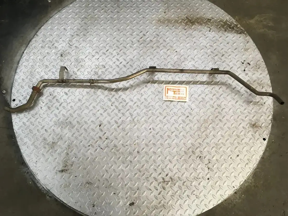 Mercedes-Benz Uitlaatpijp Webasto - תא ופנים הרכב עבור משאית: תמונה 1 Mercedes-Benz Uitlaatpijp Webasto - תא ופנים הרכב עבור משאית: תמונה 1
