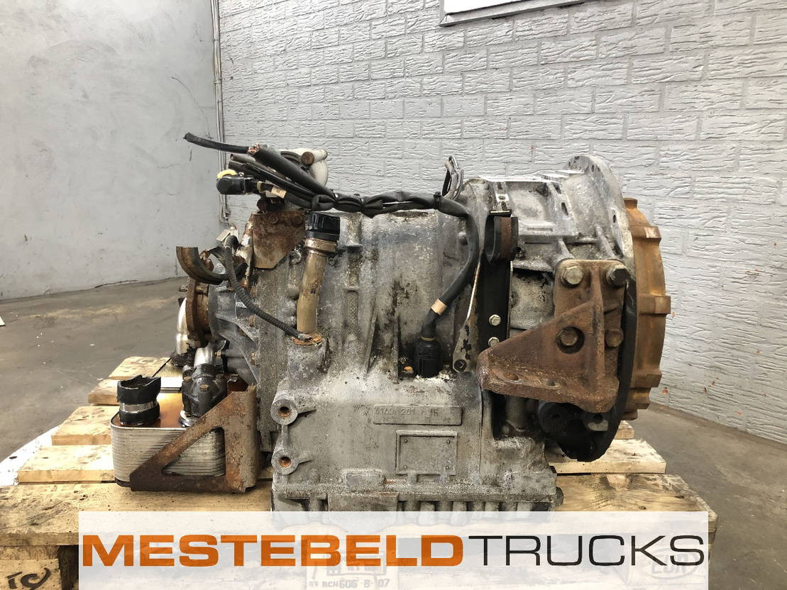 Mercedes-Benz Versnellingsbak 5 HP 592C - תיבת הילוכים וחלקים עבור משאית: תמונה 1 Mercedes-Benz Versnellingsbak 5 HP 592C - תיבת הילוכים וחלקים עבור משאית: תמונה 1