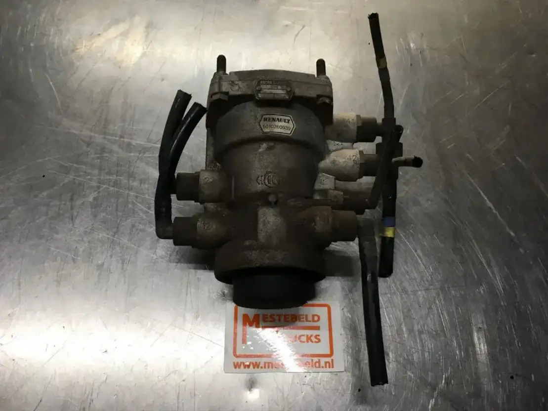 Renault Aanhangwagenremventiel - חלקי בלמים עבור משאית: תמונה 1 Renault Aanhangwagenremventiel - חלקי בלמים עבור משאית: תמונה 1