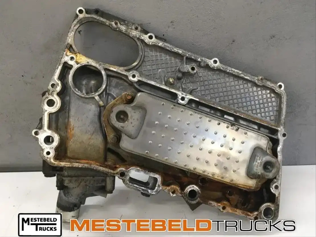 Scania Deksel met oliekoeler R400 - מנוע עבור משאית: תמונה 1 Scania Deksel met oliekoeler R400 - מנוע עבור משאית: תמונה 1